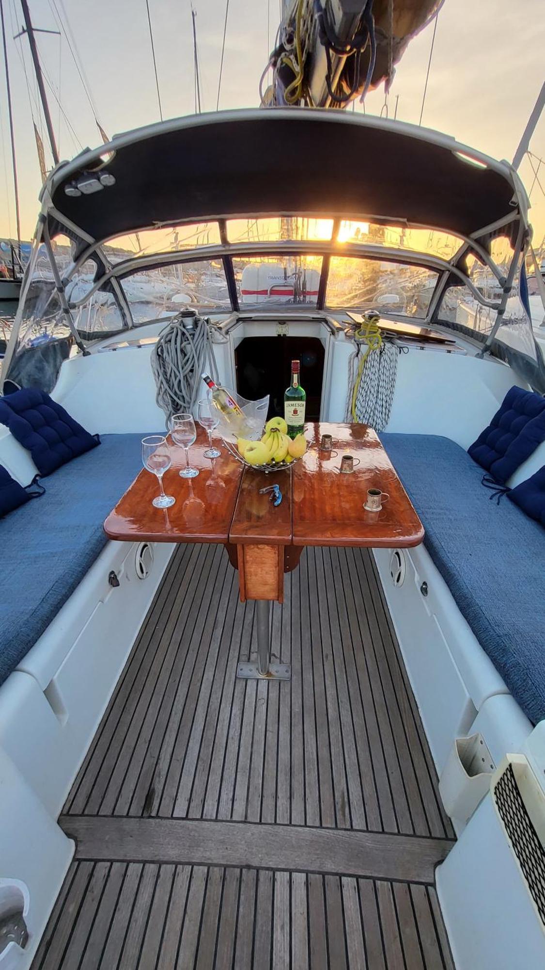 Отель Yacht Oceanis Clipper Лас Гальетас Экстерьер фото
